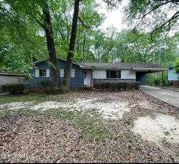 1941 Catalina Drive, Jackson, MS 39204