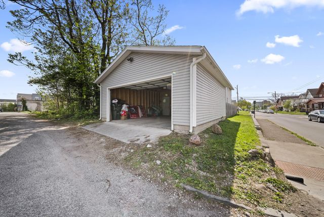 374 N Champion Avenue, Columbus, OH 43203