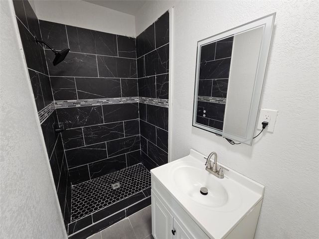 1368 Road 5735, Cleveland, TX 77327