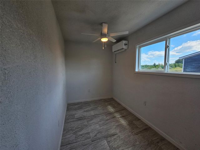 1368 Road 5735, Cleveland, TX 77327