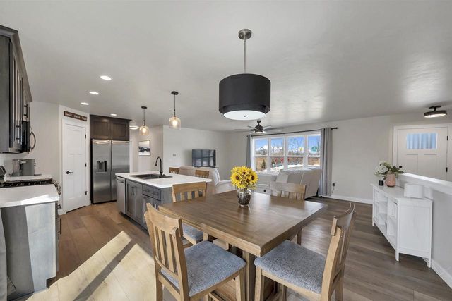 2039 LONE GROVE AVENUE, Green Bay, WI 54303