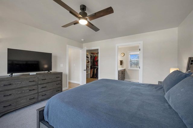 2039 LONE GROVE AVENUE, Green Bay, WI 54303