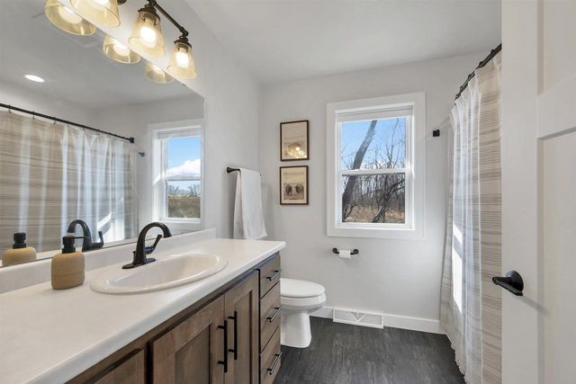 2039 LONE GROVE AVENUE, Green Bay, WI 54303