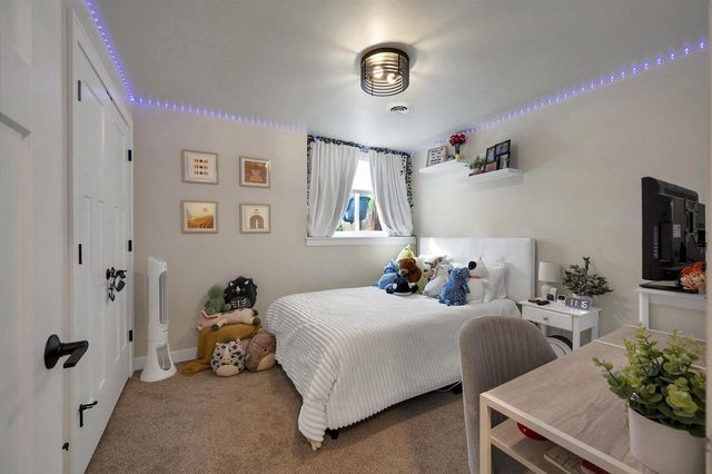 2039 LONE GROVE AVENUE, Green Bay, WI 54303