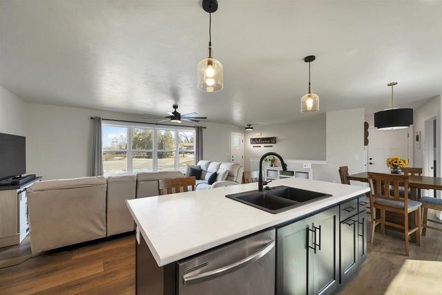 2039 LONE GROVE AVENUE, Green Bay, WI 54303