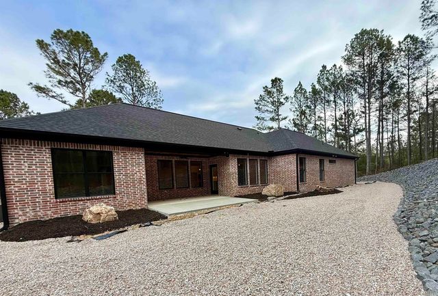 24 Realeza Court, Hot Springs Village, AR 71909