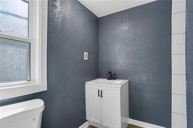 1139 GARFIELD Avenue, Kansas City, KS 66104