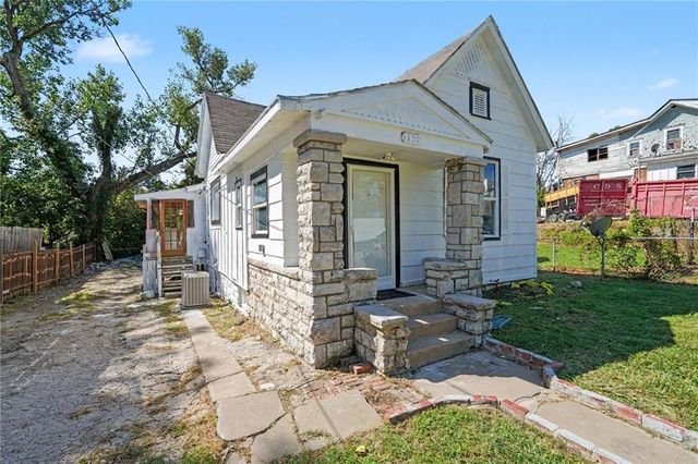 1139 GARFIELD Avenue, Kansas City, KS 66104
