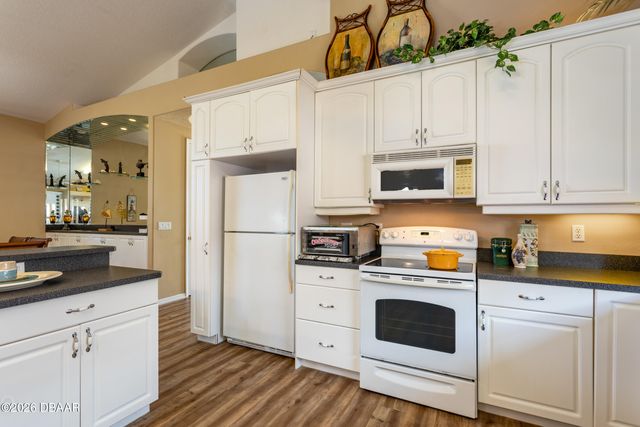 497 Grandview Avenue, Ormond Beach, FL 32176
