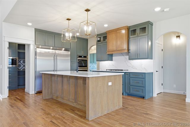 16817 E 41st Place S, Tulsa, OK 74134