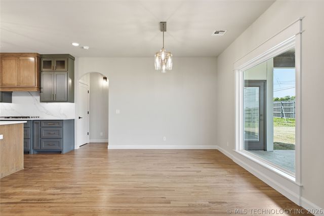 16817 E 41st Place S, Tulsa, OK 74134