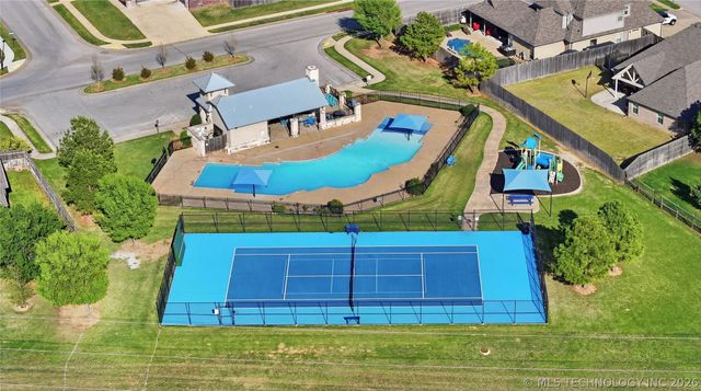 16817 E 41st Place S, Tulsa, OK 74134