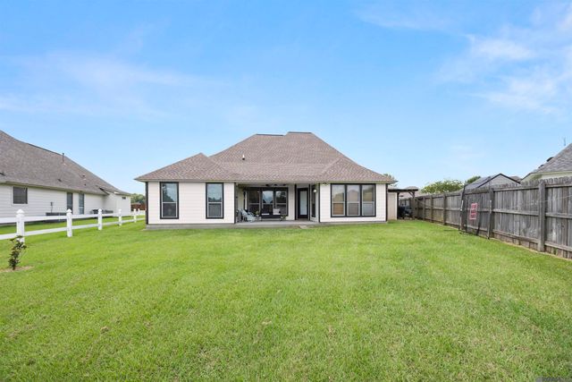 41497 Hearthstone Ave, Prairieville, LA 70769