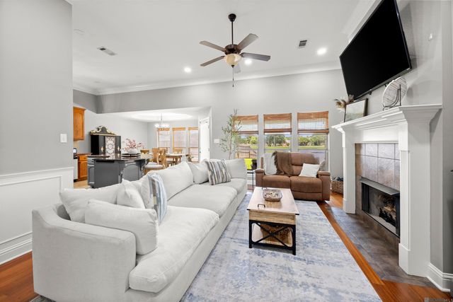 41497 Hearthstone Ave, Prairieville, LA 70769