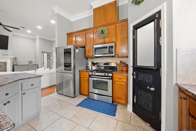 41497 Hearthstone Ave, Prairieville, LA 70769