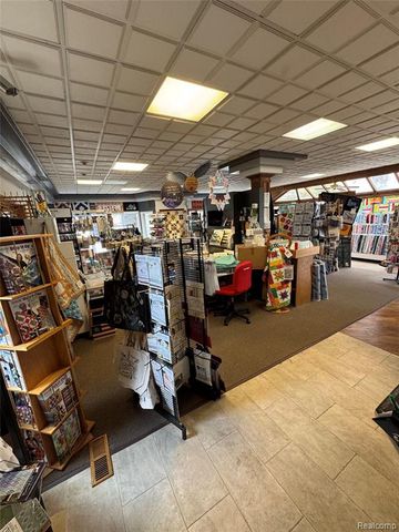 1128 Eureka Road, Wyandotte, MI 48192