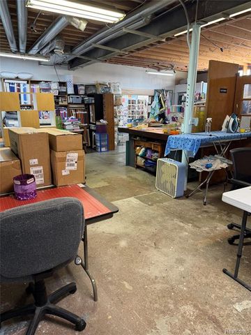 1128 Eureka Road, Wyandotte, MI 48192