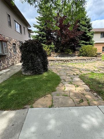 1128 Eureka Road, Wyandotte, MI 48192