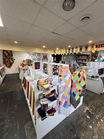 1128 Eureka Road, Wyandotte, MI 48192