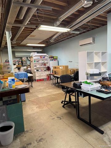 1128 Eureka Road, Wyandotte, MI 48192