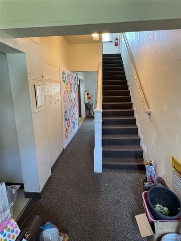 1128 Eureka Road, Wyandotte, MI 48192