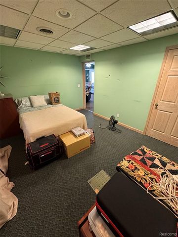 1128 Eureka Road, Wyandotte, MI 48192