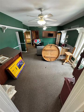 1128 Eureka Road, Wyandotte, MI 48192