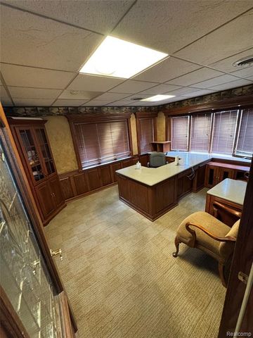 1128 Eureka Road, Wyandotte, MI 48192
