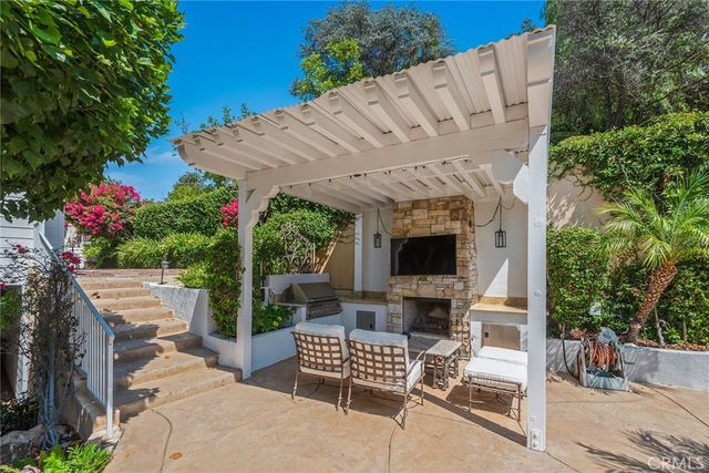 5600 ROUND MEADOW Road, Hidden Hills, CA 91302