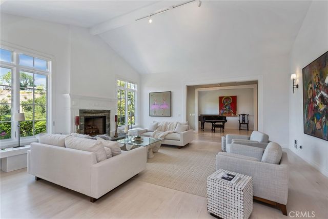 5600 ROUND MEADOW Road, Hidden Hills, CA 91302