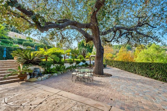 5600 ROUND MEADOW Road, Hidden Hills, CA 91302