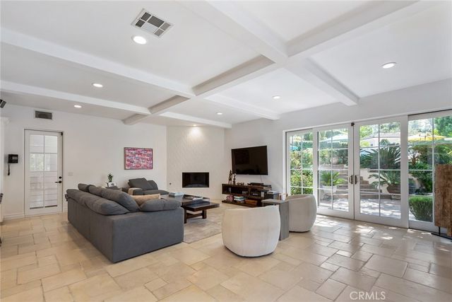 5600 ROUND MEADOW Road, Hidden Hills, CA 91302
