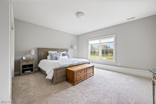 8934 Clubview Street NW, Massillon, OH 44646