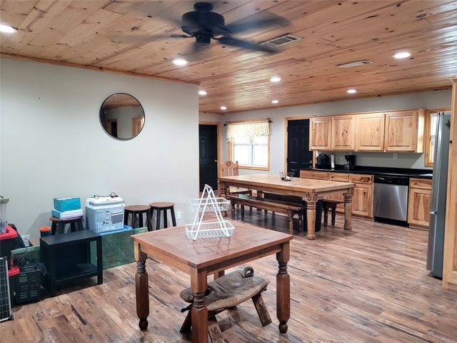 4948 CR 2131 N, Detroit, TX 75436