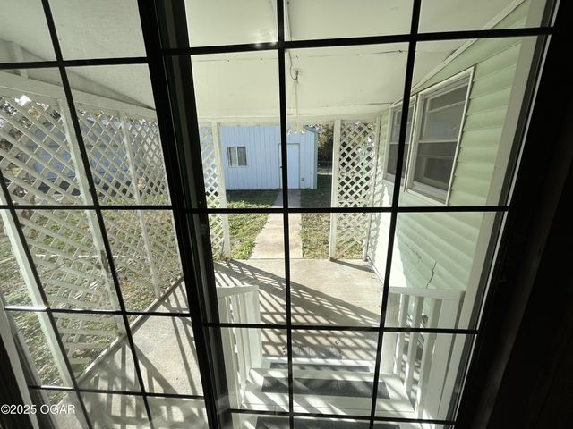 1106 S Monroe Avenue, Joplin, MO 64801