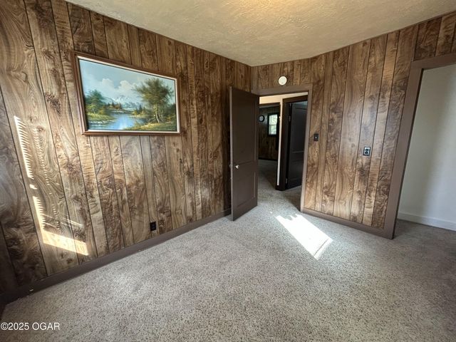 1106 S Monroe Avenue, Joplin, MO 64801