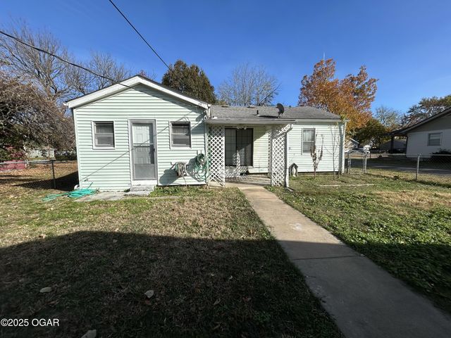 1106 S Monroe Avenue, Joplin, MO 64801
