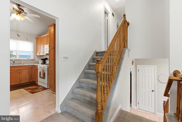 20 BROMLEY DRIVE, Hazlet, NJ 07730