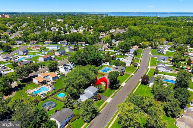20 BROMLEY DRIVE, Hazlet, NJ 07730