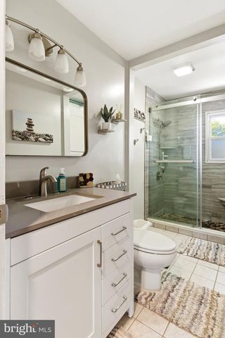 20 BROMLEY DRIVE, Hazlet, NJ 07730