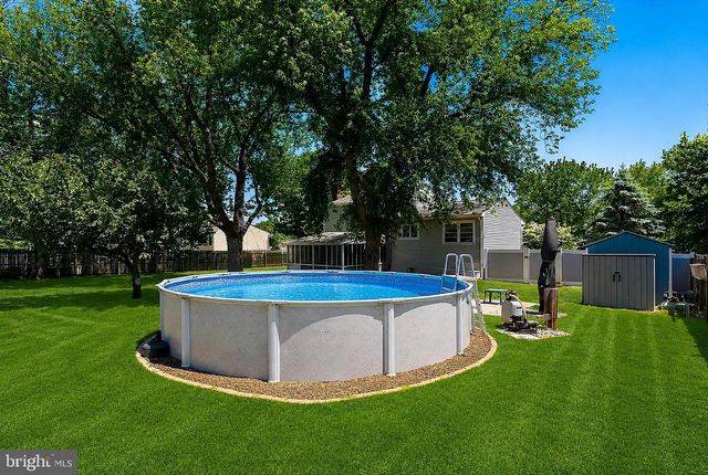 20 BROMLEY DRIVE, Hazlet, NJ 07730
