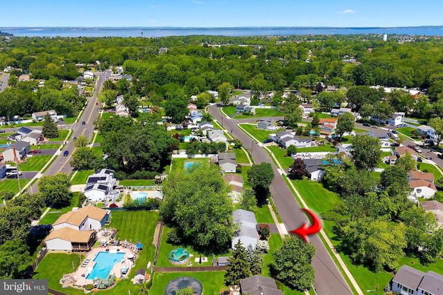 20 BROMLEY DRIVE, Hazlet, NJ 07730