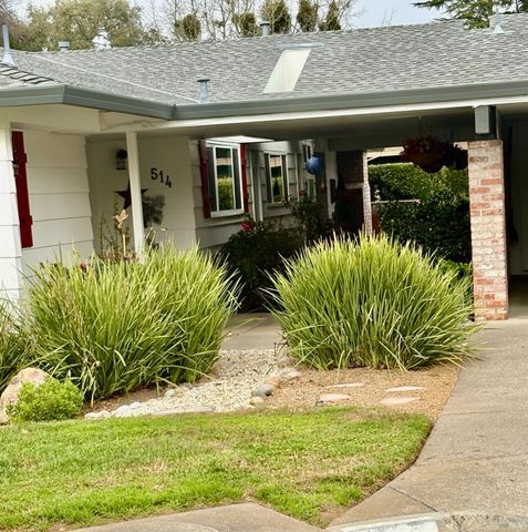 514 Oak Vista Ln, Santa Rosa, CA 95409