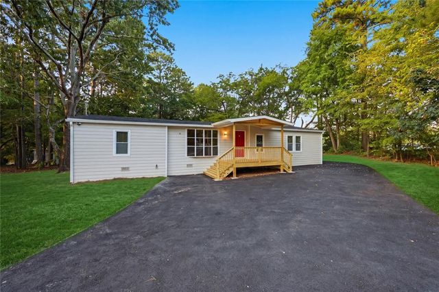 1077 New Hope Road, Lawrenceville, GA 30045