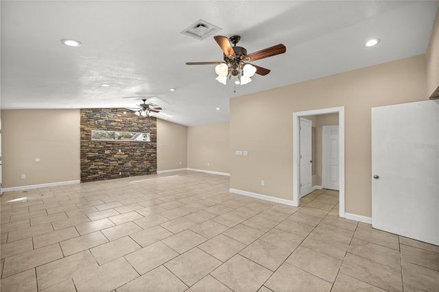 2400 NE 37TH STREET, Ocala, FL 34479