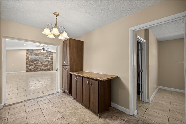 2400 NE 37TH STREET, Ocala, FL 34479