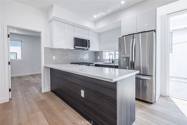11313 Collins Street 11313-1, North Hollywood, CA 91601