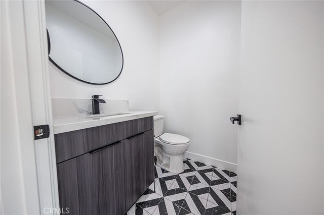 11313 Collins Street 11313-1, North Hollywood, CA 91601