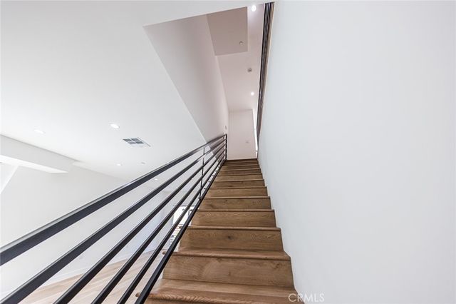 11313 Collins Street 11313-1, North Hollywood, CA 91601