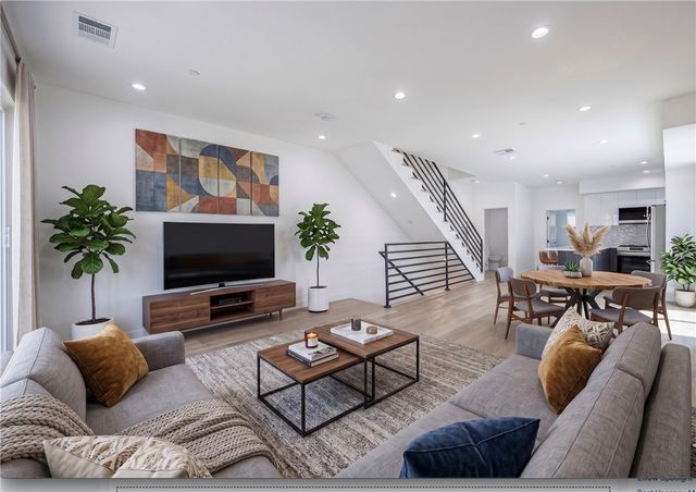 11313 Collins Street 11313-1, North Hollywood, CA 91601